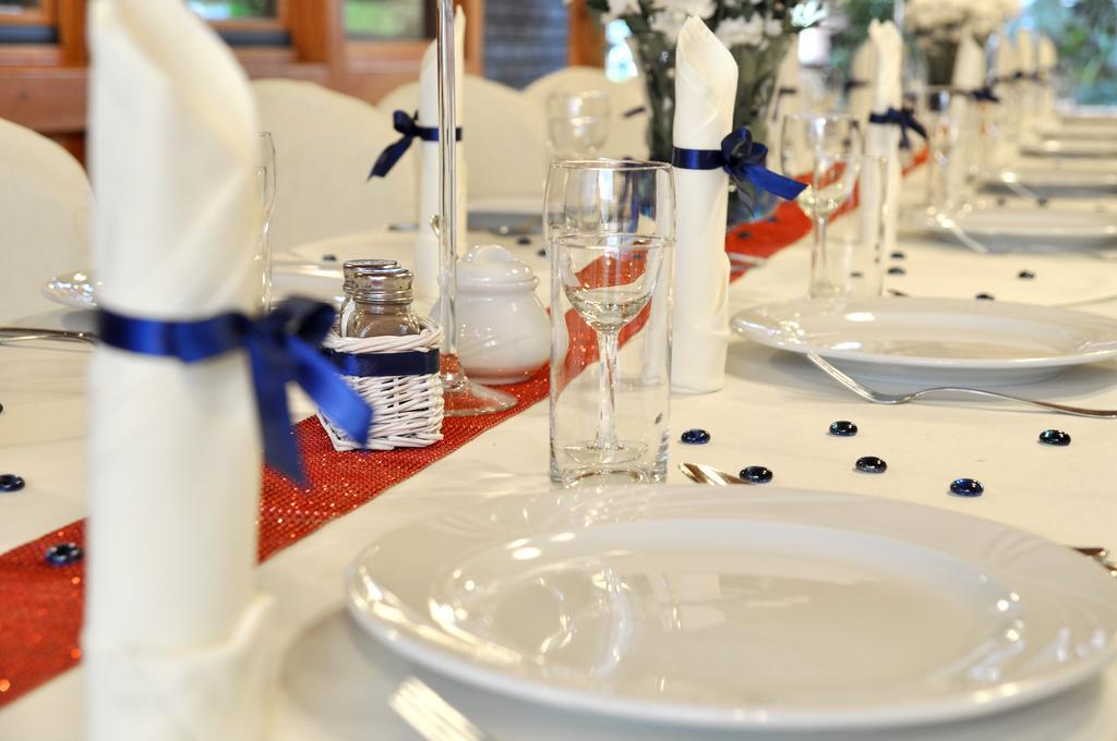 Ahotel Czechowice-Dziedzice Bagian luar foto