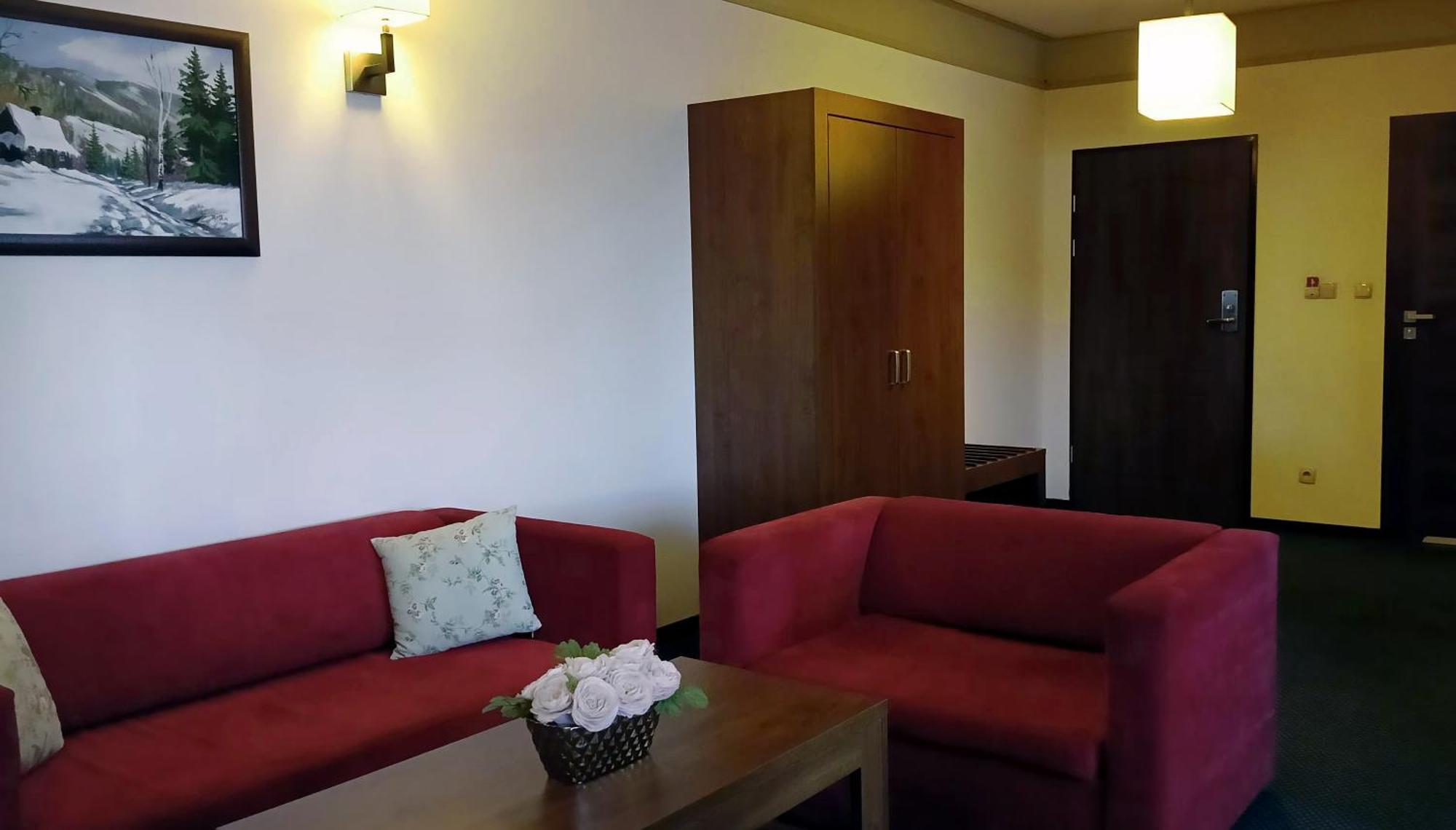Ahotel Czechowice-Dziedzice Bagian luar foto