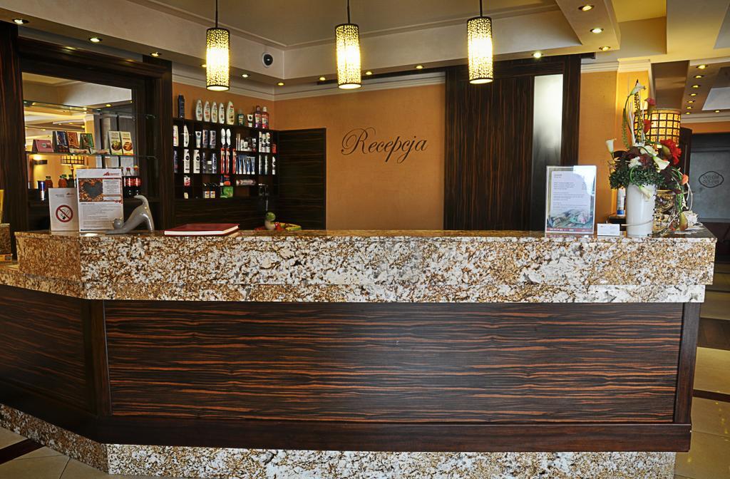 Ahotel Czechowice-Dziedzice Bagian luar foto